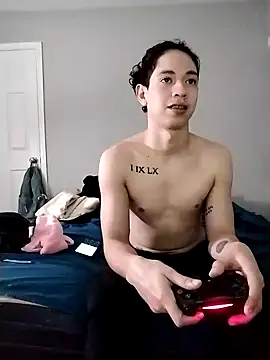 LiverandBrat77 online show from 12/18/24, 06:21