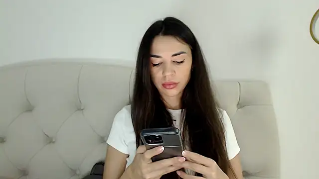 Mika Gold online show from 11/23/25, 11:31