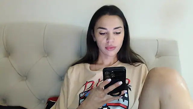 Mika Gold online show from 11/06/25, 02:32