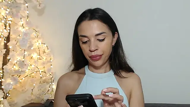 Mika Gold online show from 10/12/25, 10:16