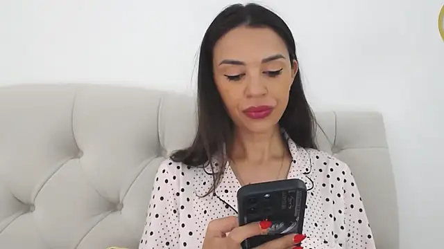 Mika Gold online show from 09/16/25, 10:27