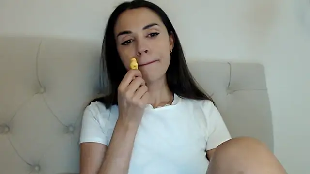 Mika Gold online show from 10/28/25, 07:57