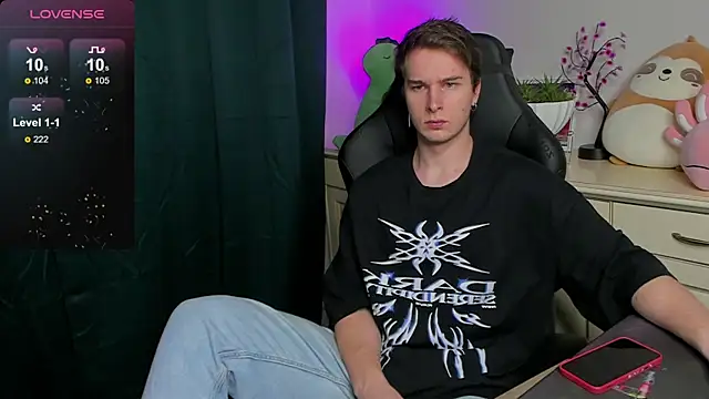 Vincent Strong online show from 09/16/25, 01:56