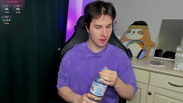 Vincent Strong online show from 02/21/26, 01:02