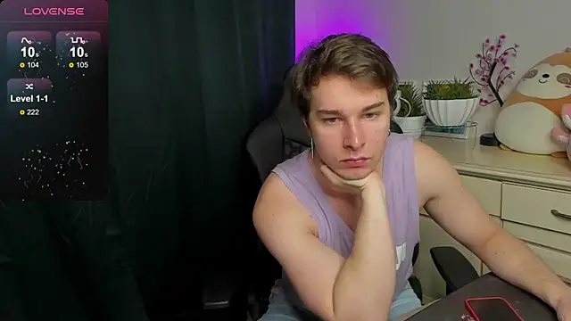 Vincent Strong online show from 09/21/25, 08:19