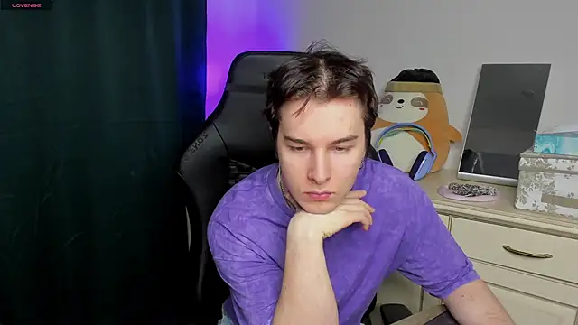 Vincent Strong online show from 02/22/26, 08:49