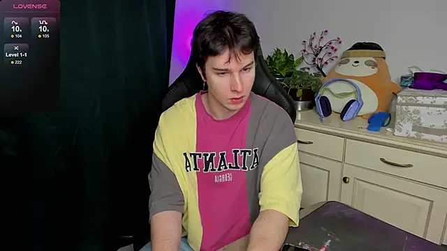 Vincent Strong online show from 02/06/26, 07:37