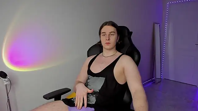 Vincent Strong online show from 03/19/25, 07:51