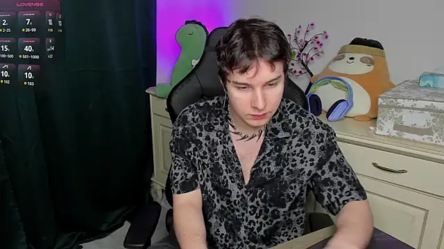 Vincent Strong online show from 02/11/26, 07:41