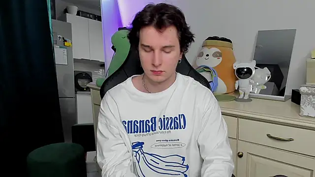 Vincent Strong online show from 04/19/26, 09:21