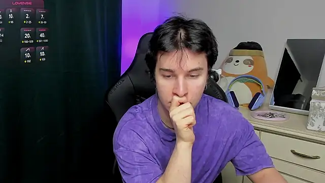 Vincent Strong online show from 03/04/26, 01:52