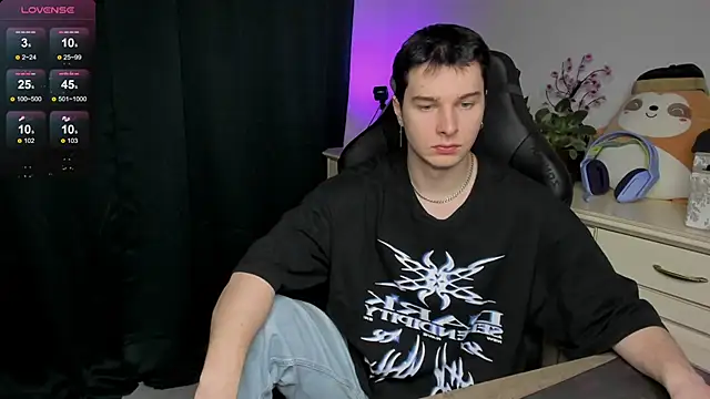 Vincent Strong online show from 12/15/25, 08:20