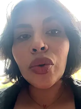 GigiiStone online show from 10/26/25, 07:03