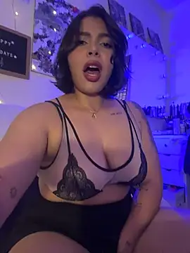 GigiiStone online show from 11/30/25, 06:52