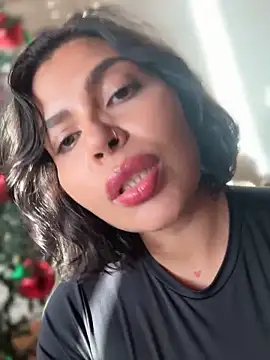 GigiiStone online show from 11/29/25, 09:59