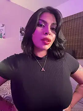 GigiiStone online show from 03/26/26, 11:35