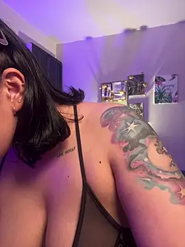 GigiiStone online show from 04/02/26, 12:07