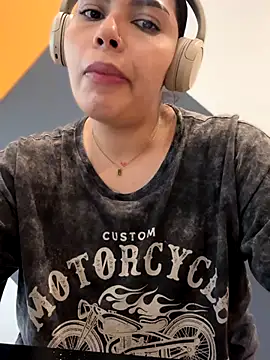 GigiiStone online show from 11/07/25, 02:10