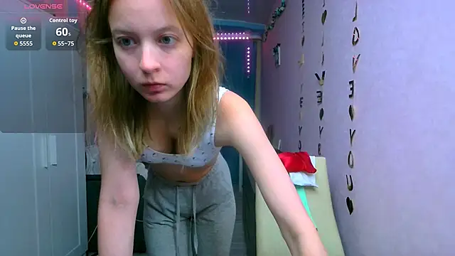   Aphrodita  wow   online show from 10/04/25, 01:12