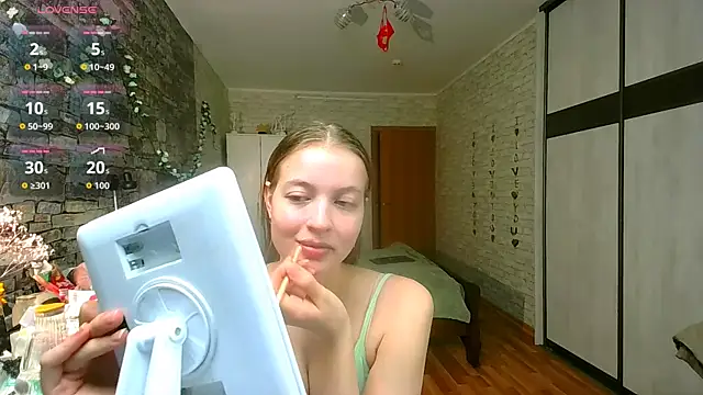 Snapshot of __Aphrodita__wow__ chatting on 03/02/26, 04:58 Aphrodita wow online show from 03/02/26, 04:58