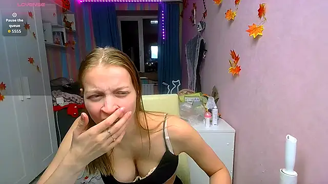   Aphrodita  wow   online show from 11/24/25, 12:27