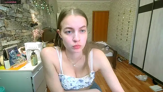   Aphrodita  wow   online show from 05/11/26, 02:40