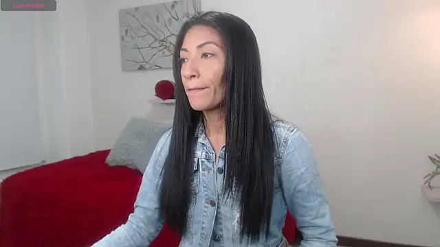 sofia perez    online show from 06/08/26, 08:09