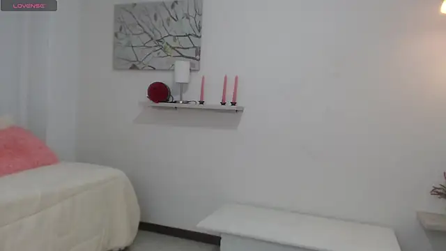 Snapshot of sofia_perez___ chatting on 05/12/26, 07:42 sofia perez online show from 05/12/26, 07:42