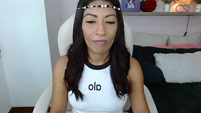 sofia perez    online show from 03/17/25, 10:29