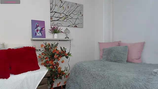 sofia perez    online show from 11/11/25, 08:14