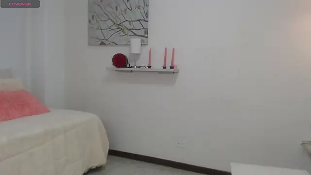 Snapshot of sofia_perez___ chatting on 05/18/26, 07:40 sofia perez online show from 05/18/26, 07:40