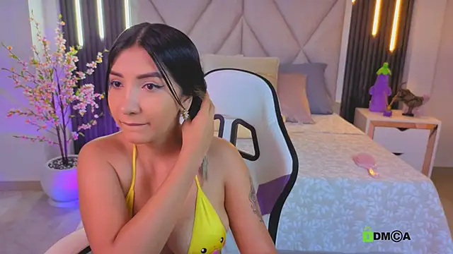 Happy tits online show from 11/18/25, 04:32