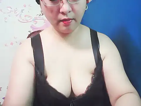 xiaorou-z online show from 11/10/25, 04:23