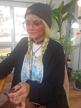 anyalikestosuck online show from 12/16/25, 06:12