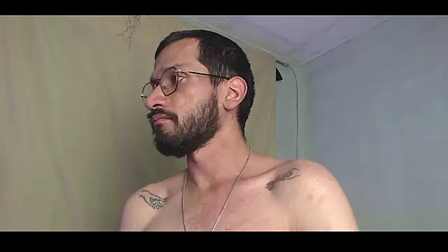 Snapshot of Andres_ramsey chatting on 01/19/25, 03:39 Andres ramsey online show from 01/19/25, 03:39