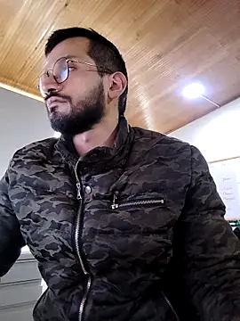 Snapshot of Andres_ramsey chatting on 10/08/25, 01:56 Andres ramsey online show from 10/08/25, 01:56