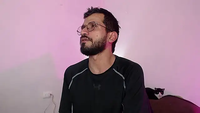 Snapshot of Andres_ramsey chatting on 12/14/25, 10:48 Andres ramsey online show from 12/14/25, 10:48