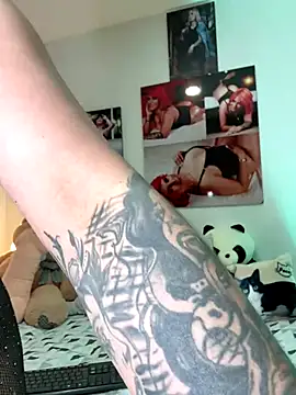 zafiro mo0n online show from 12/01/25, 11:05