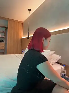 Snapshot of zafiro_mo0n chatting on 04/05/26, 10:38 zafiro mo0n online show from 04/05/26, 10:38