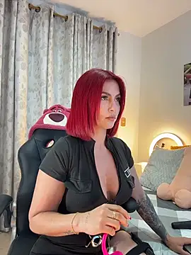 Snapshot of zafiro_mo0n chatting on 03/30/26, 10:44 zafiro mo0n online show from 03/30/26, 10:44