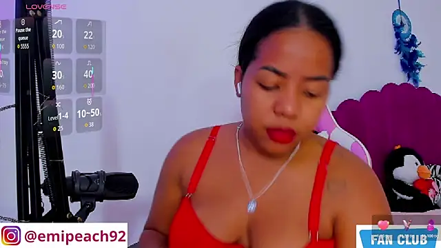 Snapshot of samanthaabloom chatting on 04/21/26, 02:36 samanthaabloom online show from 04/21/26, 02:36