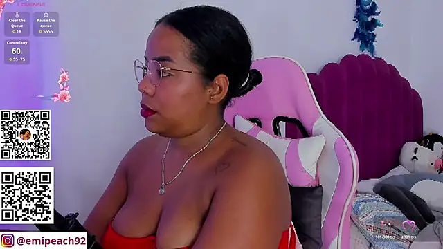 Snapshot of samanthaabloom chatting on 06/12/26, 03:04 samanthaabloom online show from 06/12/26, 03:04
