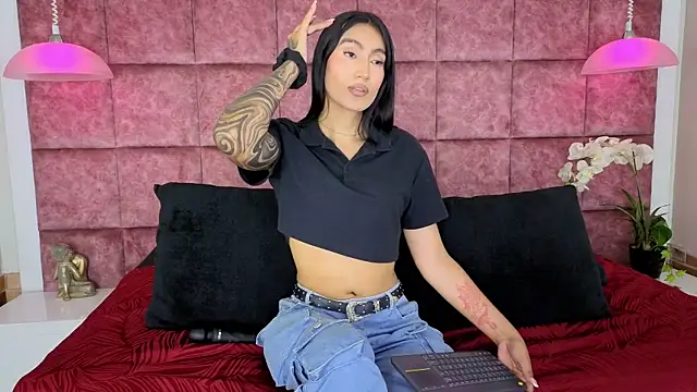 Taly Fox online show from 04/07/26, 09:38