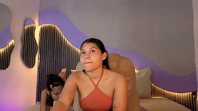 Snapshot of hot_little_bunny chatting on 02/10/26, 08:08 hot little bunny online show from 02/10/26, 08:08