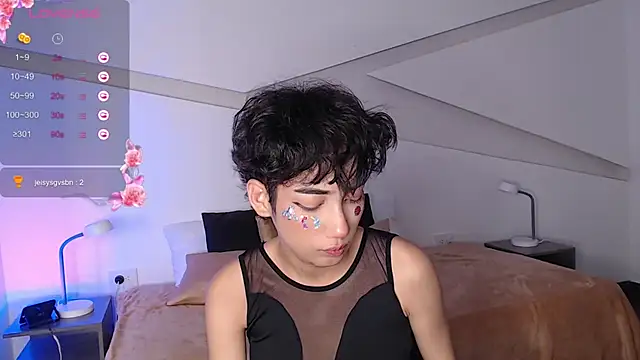 hot little bunny online show from 03/05/25, 11:38