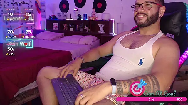 Snapshot of Xein_WoIf chatting on 03/25/26, 02:23 Xein WoIf online show from 03/25/26, 02:23