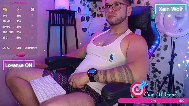 Snapshot of Xein_WoIf chatting on 09/11/25, 02:11 Xein WoIf online show from 09/11/25, 02:11