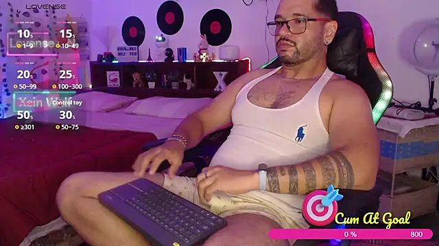 Snapshot of Xein_WoIf chatting on 04/09/26, 02:57 Xein WoIf online show from 04/09/26, 02:57