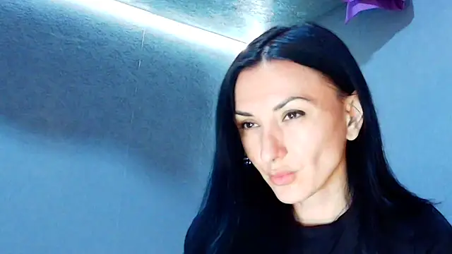 Snapshot of Siaconna chatting on 06/12/26, 08:45 Siaconna online show from 06/12/26, 08:45