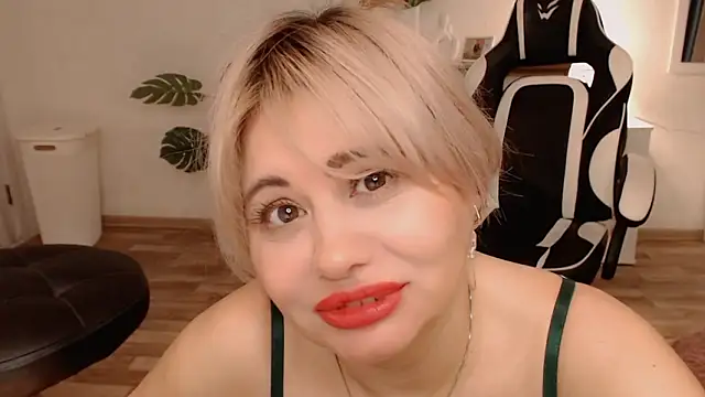 Lola Richie online show from 03/09/26, 05:00